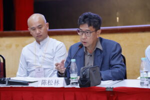 财政陈松林在大会上汇报本堂2025年财务。